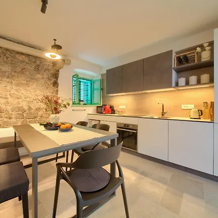 Bastinica Platinum Ap 4 * * * * * Apartment Krk Town