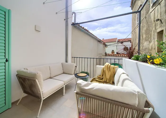 Bastinica Platinum Ap 4 * * * * *